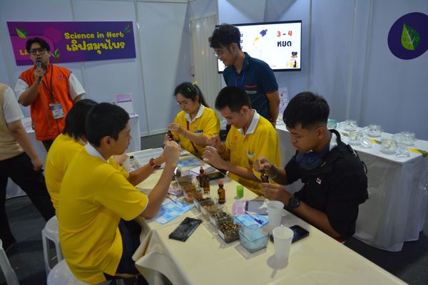 โรงเรียนปรีชานุศาสน์